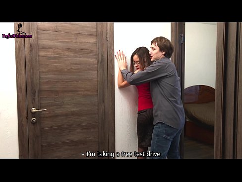 ❤️ Sexy Realtor Sensuly Jerks rẹ obo ati fokii Lakoko ti o n ta iyẹwu Rẹ - Krempai ️❌ Fidio furo ️❤